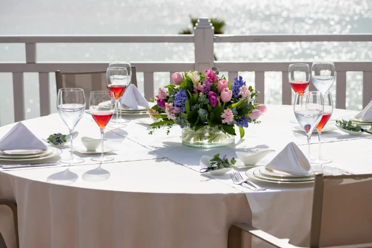 Myrtales Restaurant - Table